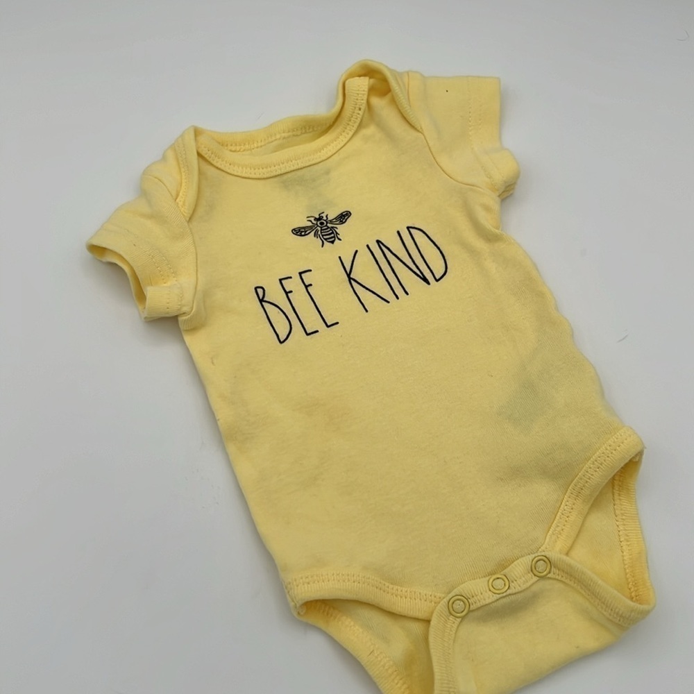 4 piece bundle 3 month baby girl clothes - Picture 8 of 10